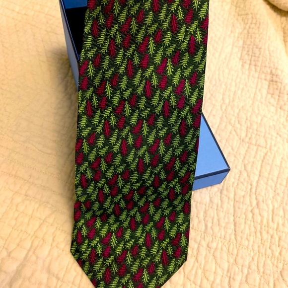 Holiday Lee Allison tie-tags on with box. - Picture 1 of 5